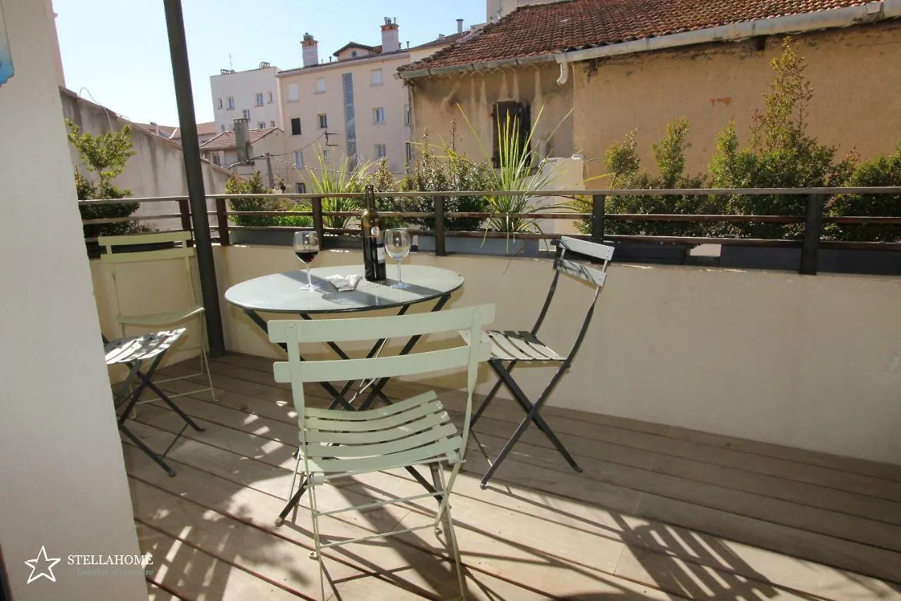 StellaHome - La petite cour Sanary-sur-Mer 0*,